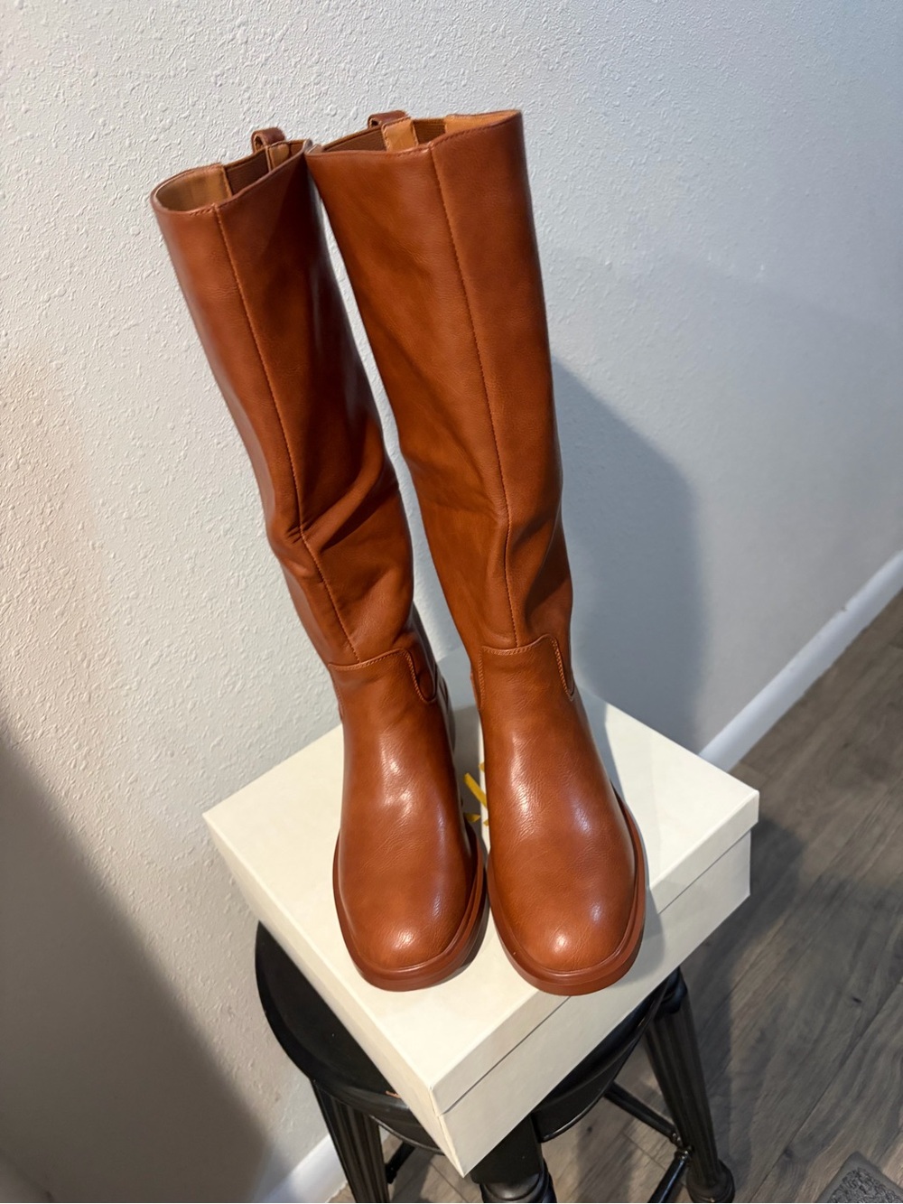 Classic Tall Riding Boots - Brown - Picture 4 of 6